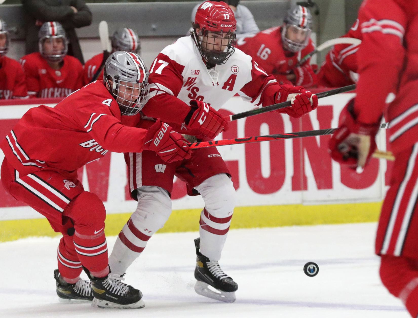 04BadgersHockeyOhio0672AJA-02262021202446